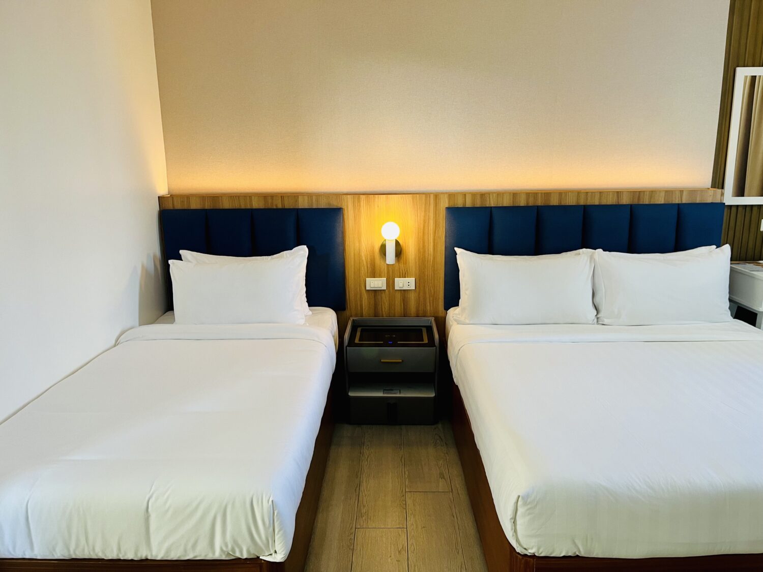 coast-wise-hotel-family-room